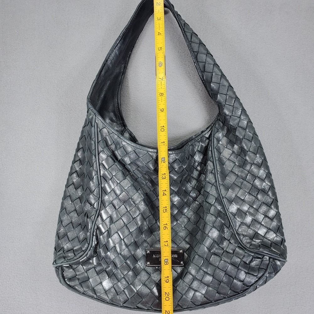 Michael Kors Gray‎ Gunmetal Woven Leather Satchel Boho Handbag Purse Slouchy - Picture 8 of 8